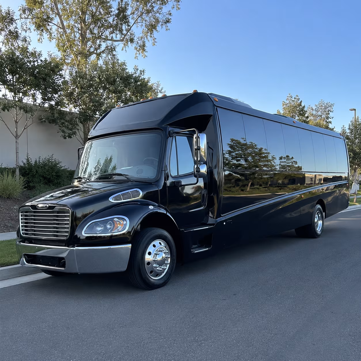mission 15 passenger minibus
